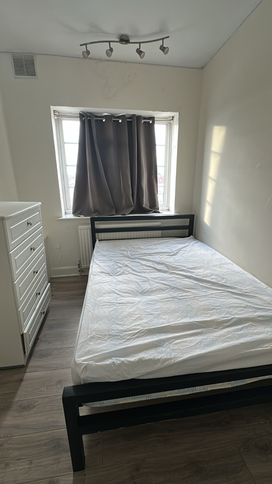 🏠 Single Room Available in Hendon | Zone 3–4